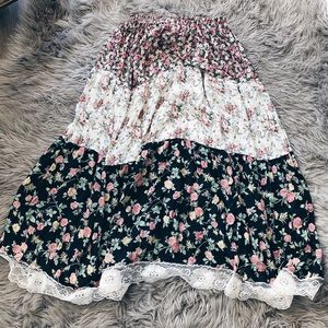 VINTAGE | Long Floral Skirt